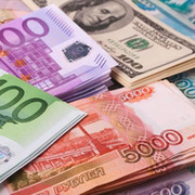 Доллар растет, евро снижается на открытии торгов